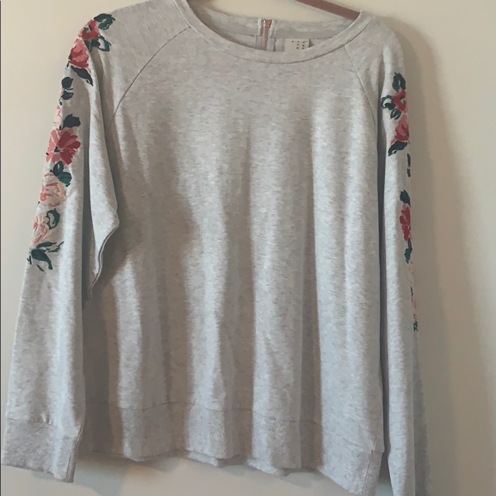 Embroidered sweatshirt
